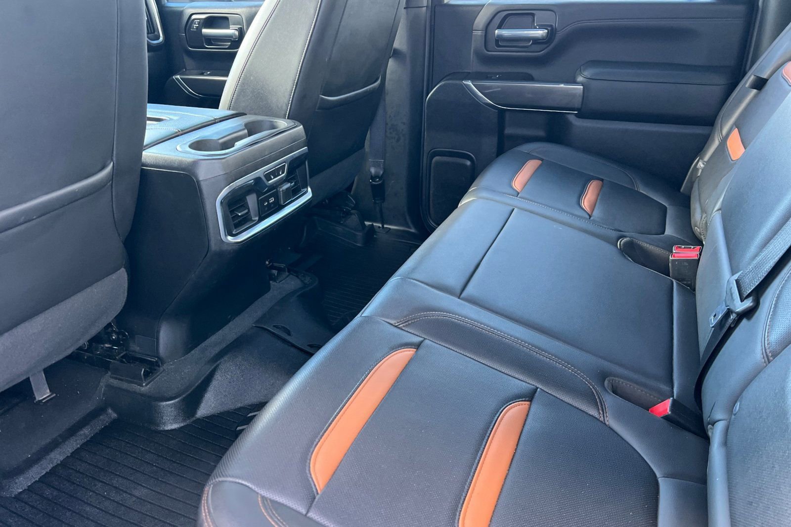 Used 2020 GMC Sierra 2500 AT4 w/ AT4 Premium Package image 12