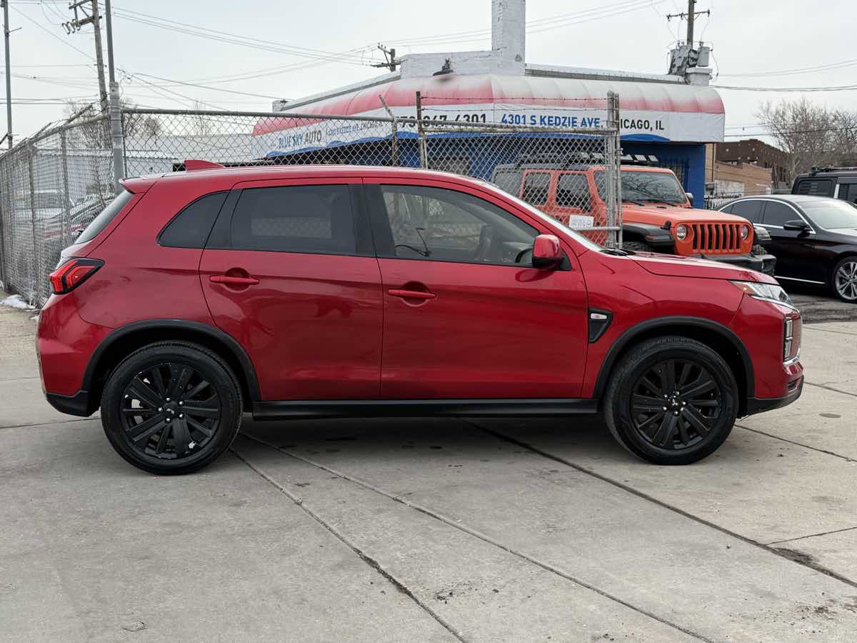 Used 2023 Mitsubishi Outlander Sport ES AWD/4WD image 4