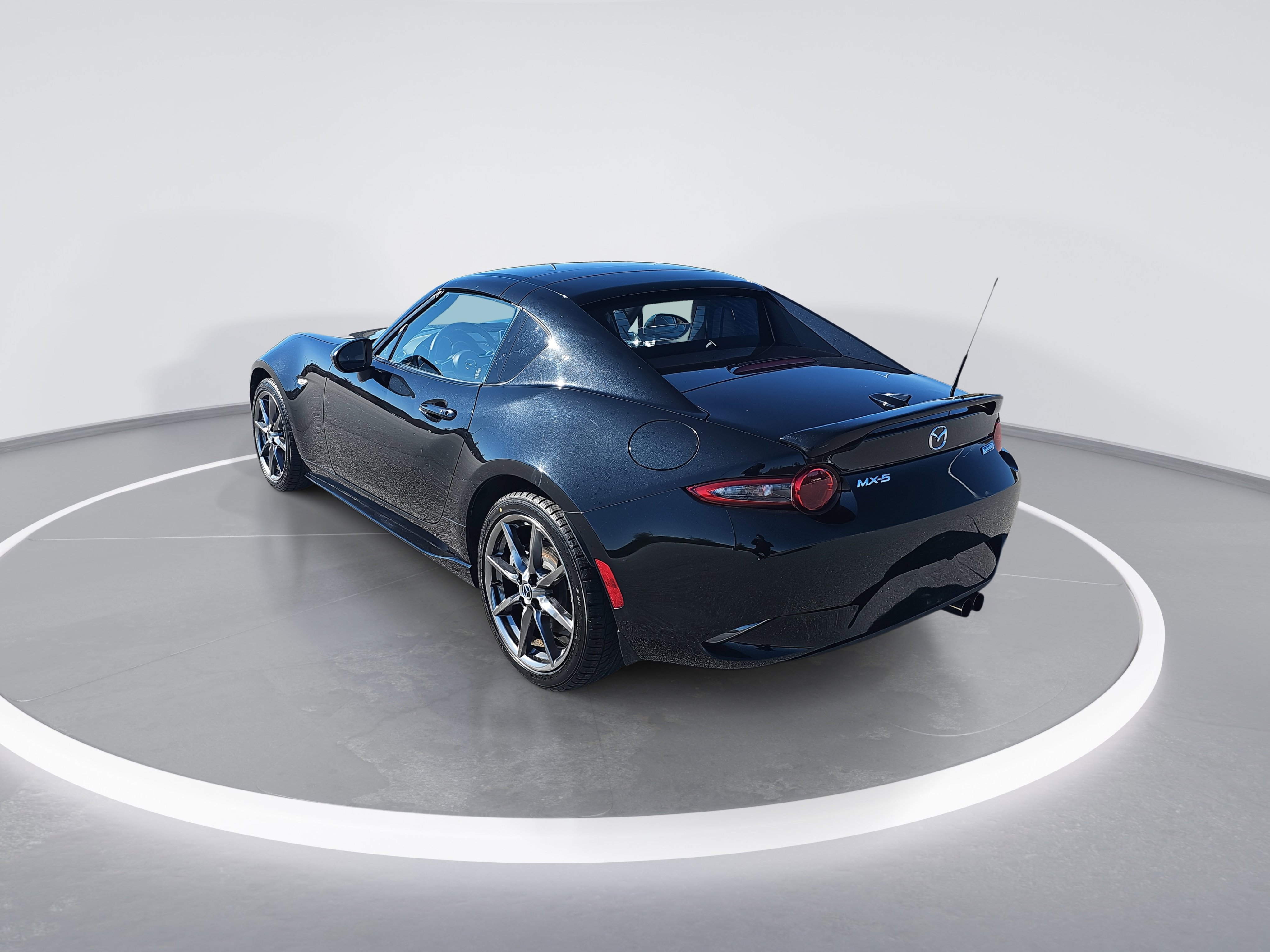 Used 2017 MAZDA MX-5 Miata RF Grand Touring image 5