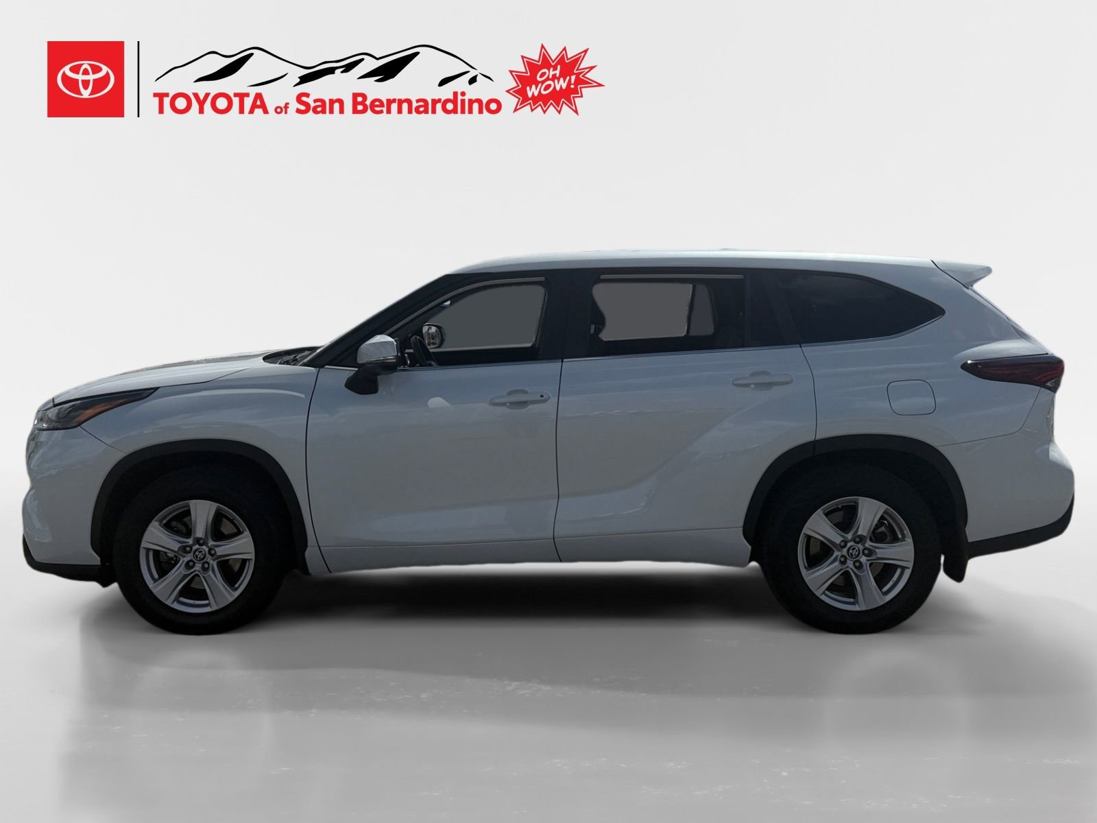 Certified 2024 Toyota Highlander LE image 2