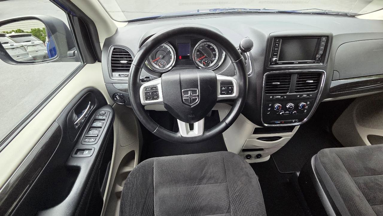 Used 2019 Dodge Grand Caravan SE w/ UConnect Hands-Free Group FWD image 20