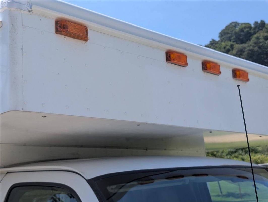 Used 2008 Chevrolet Express 3500 image 20