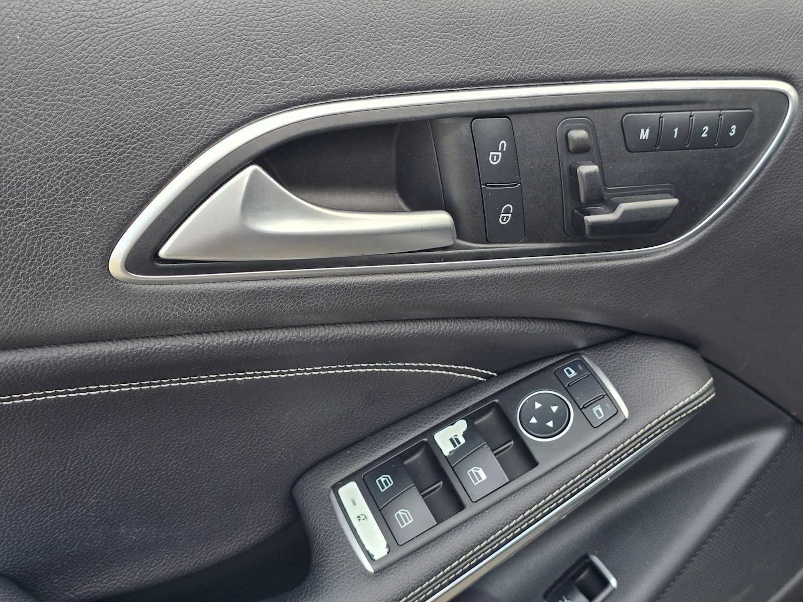 Used 2016 Mercedes-Benz GLA 250 4MATIC image 23