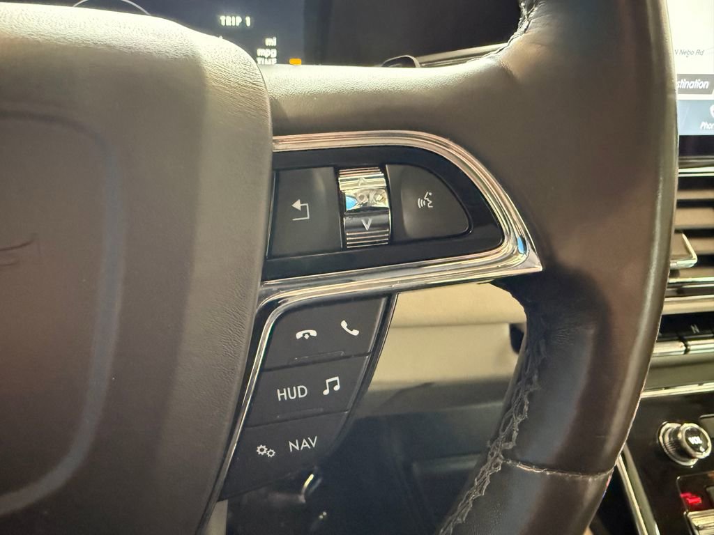 Used 2019 Lincoln Navigator Reserve AWD/4WD image 16