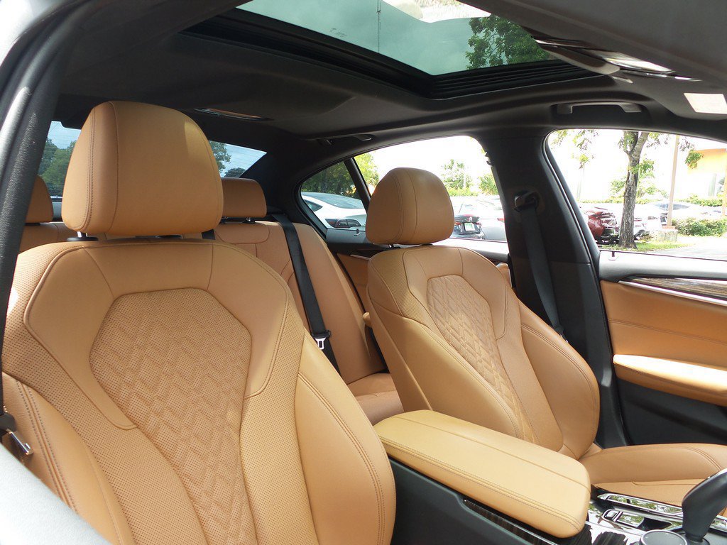 Used 2023 BMW 540i w/ M Sport Package RWD image 31