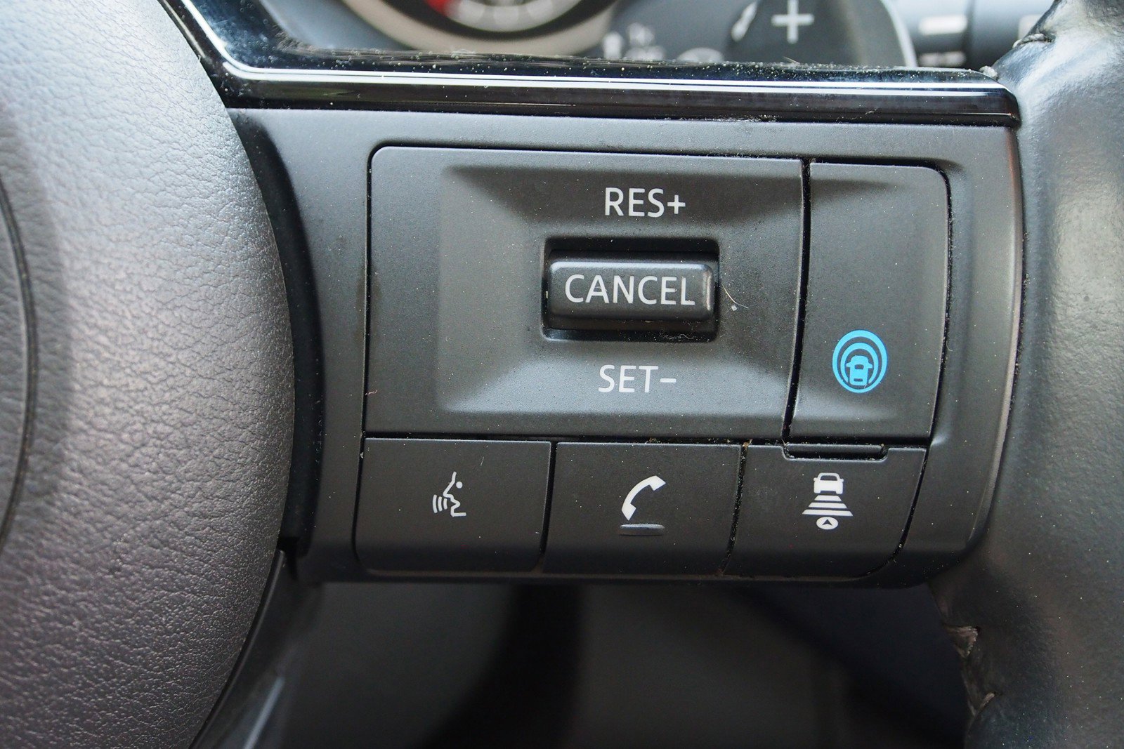 Used 2024 Nissan Pathfinder SL w/ SL Premium Package image 25