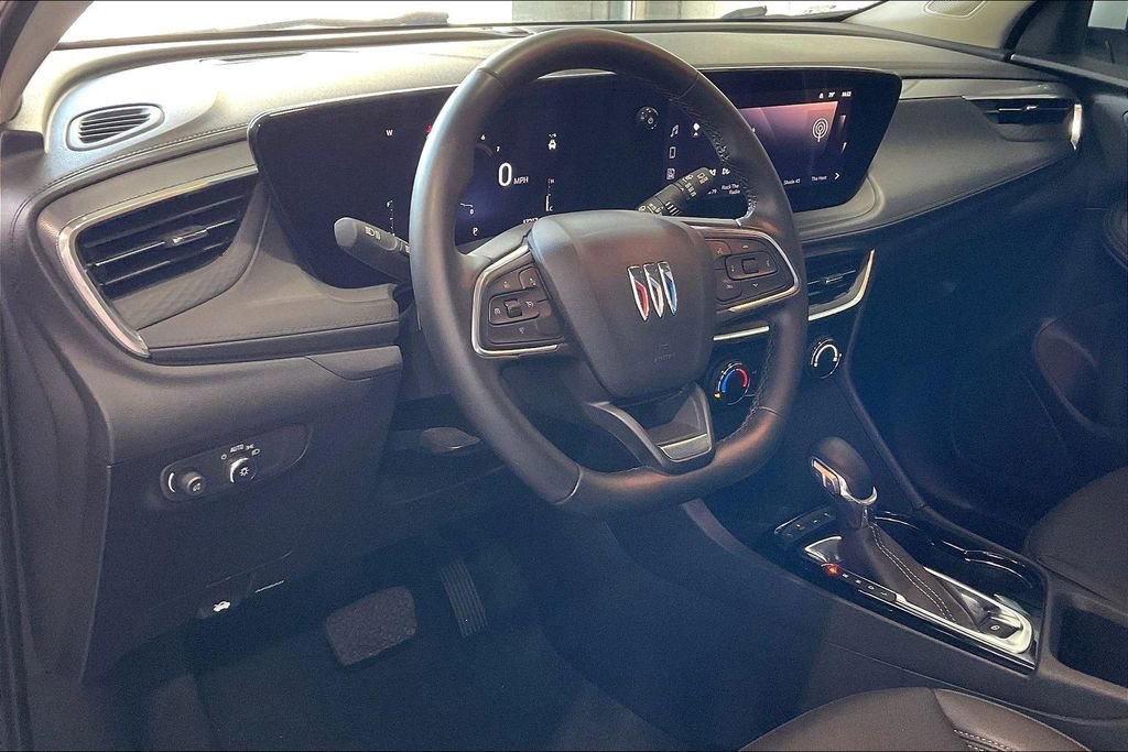 Used 2024 Buick Encore GX Sport Touring image 4