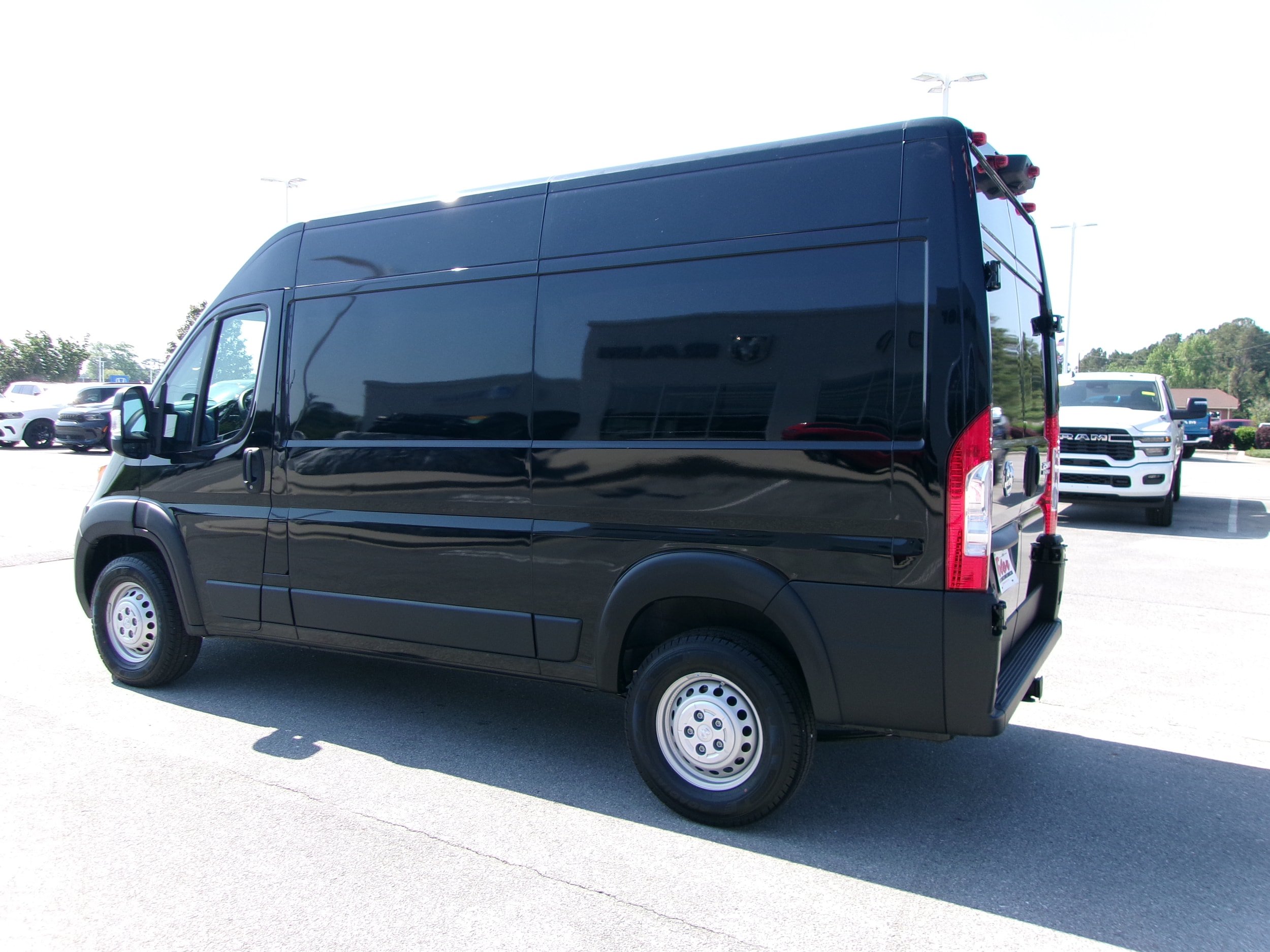 New 2026 RAM ProMaster 2500 FWD image 2