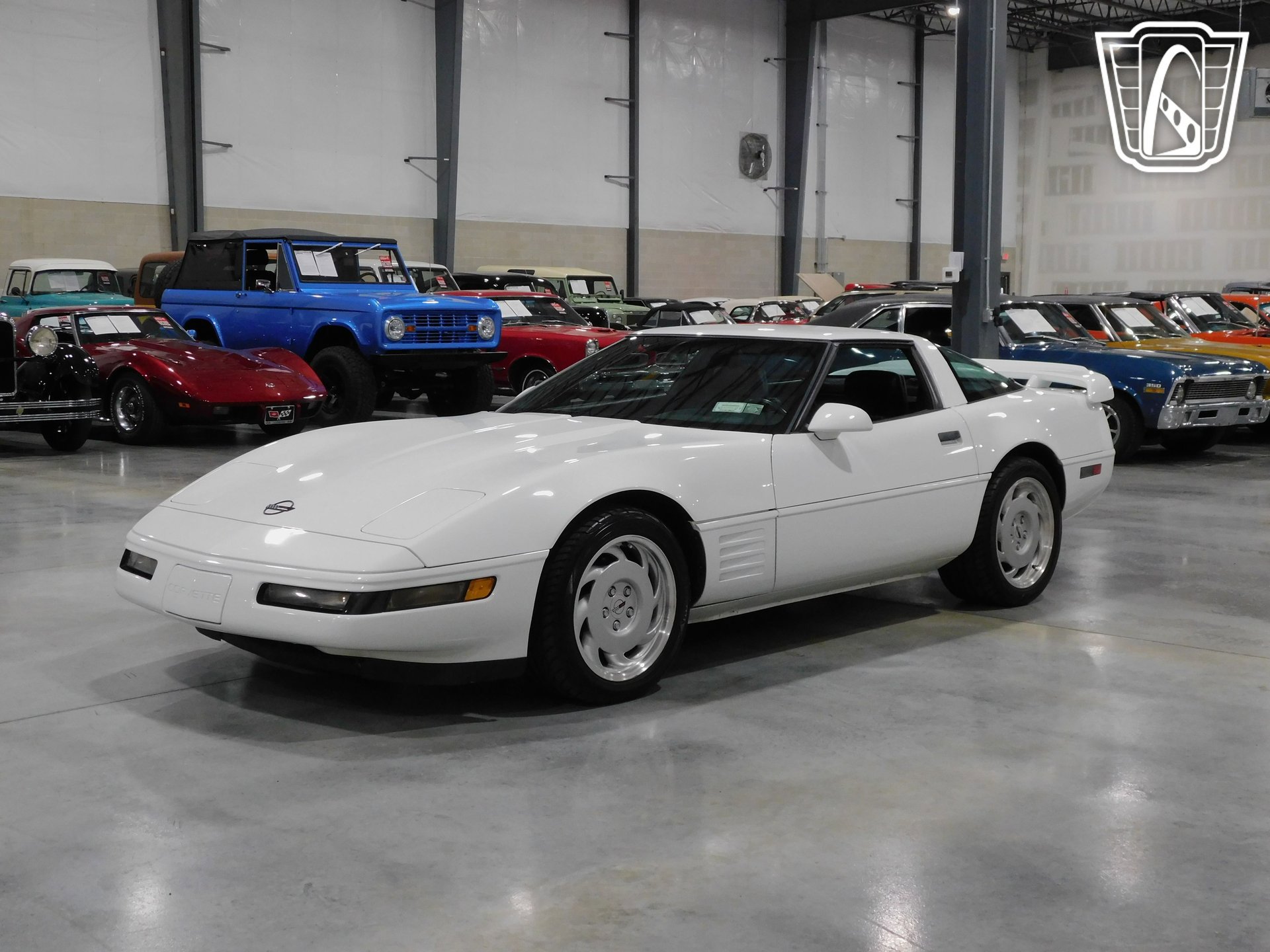 Used 1992 Chevrolet Corvette Coupe RWD image 12