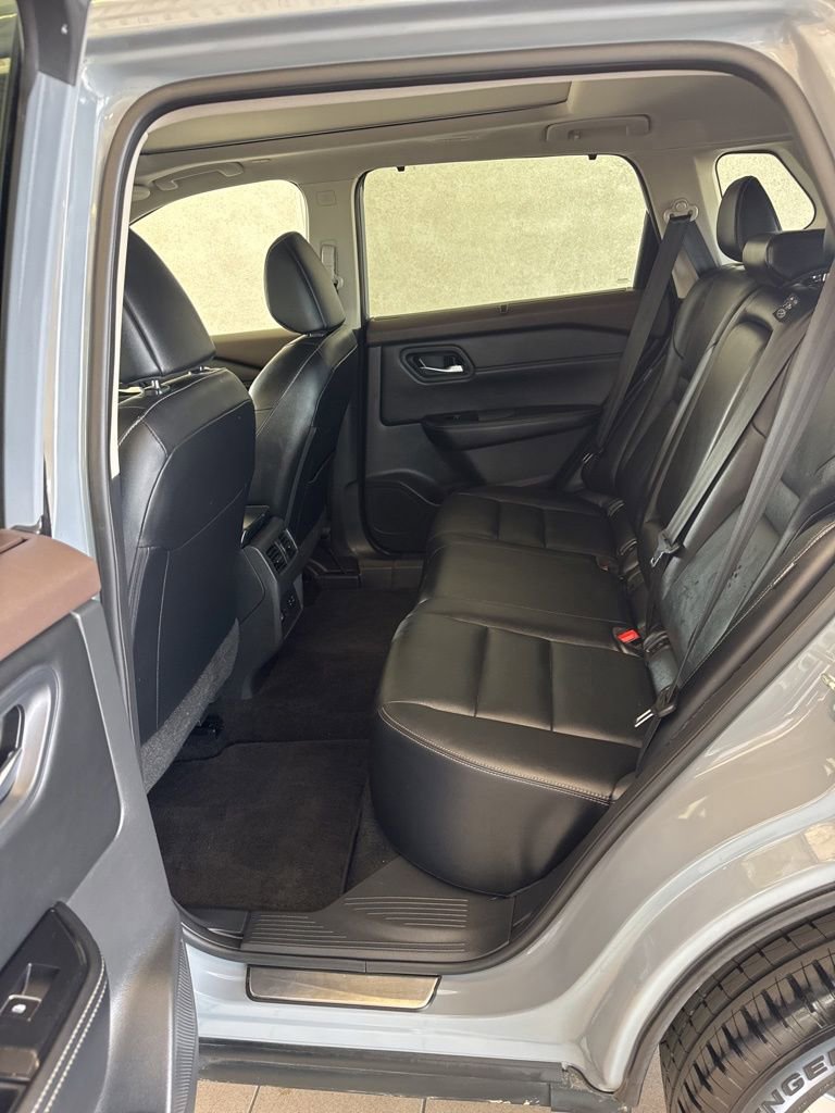 Used 2023 Nissan Rogue SL w/ SL Premium Package AWD/4WD image 10