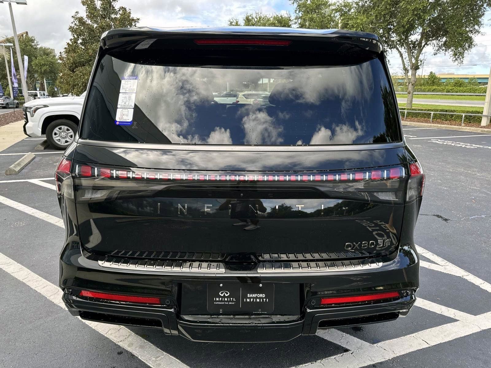 New 2026 INFINITI QX80 4WD w/ Sport Exterior Package image 3