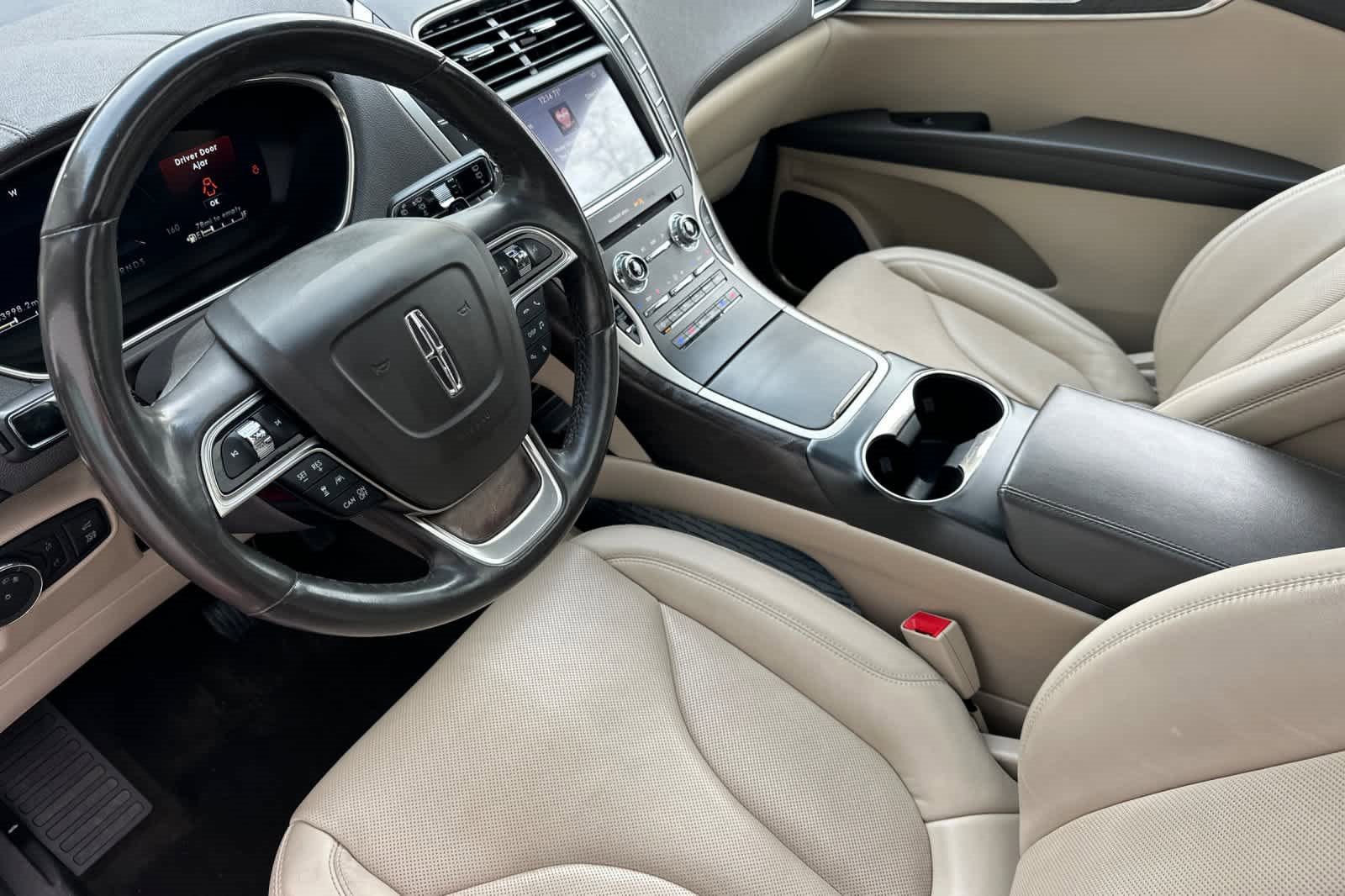 Certified 2020 Lincoln Nautilus Reserve image 12