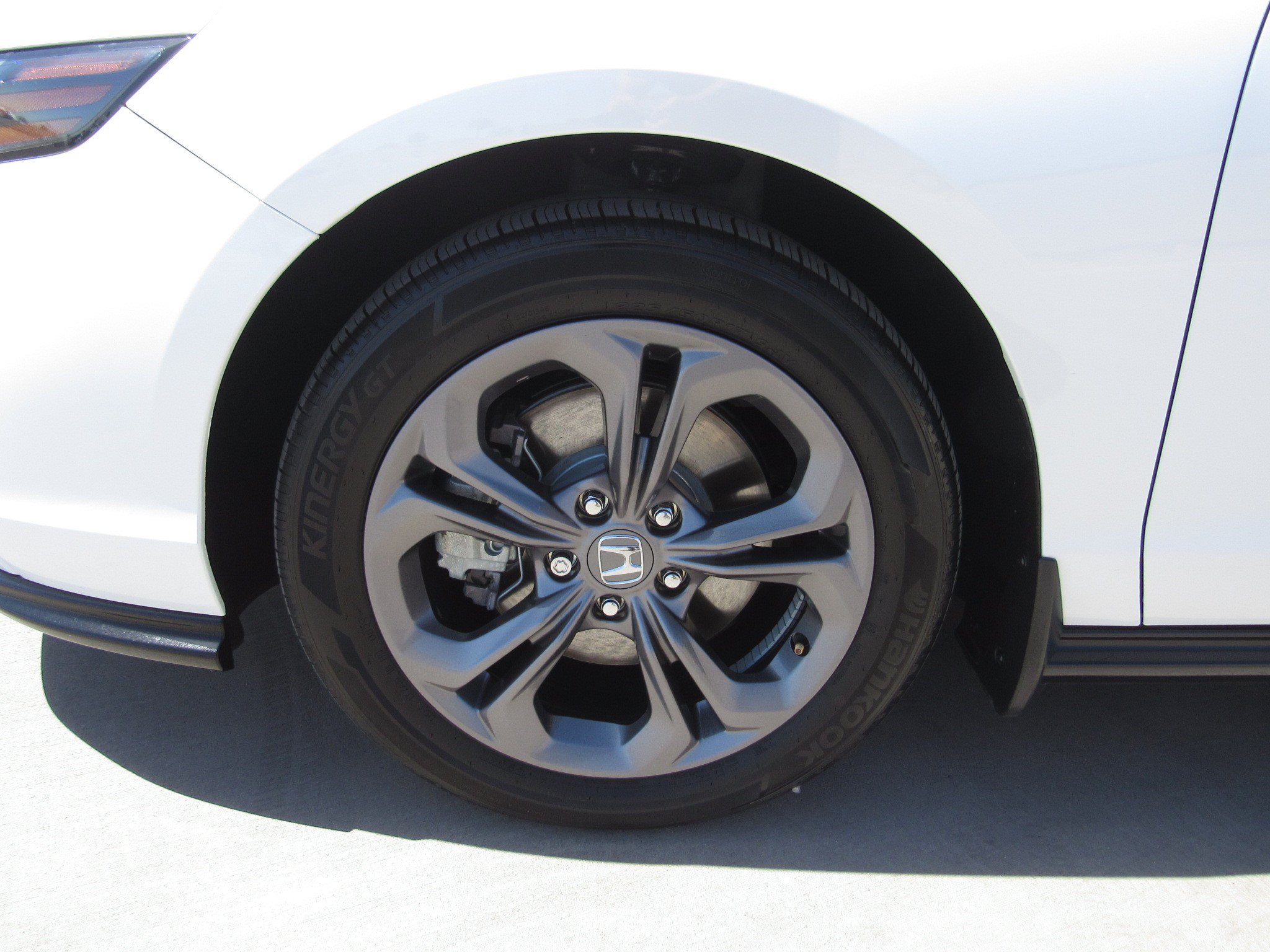 Certified 2025 Honda Accord EX-L image 4