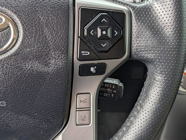Used 2022 Toyota 4Runner SR5 RWD image 20