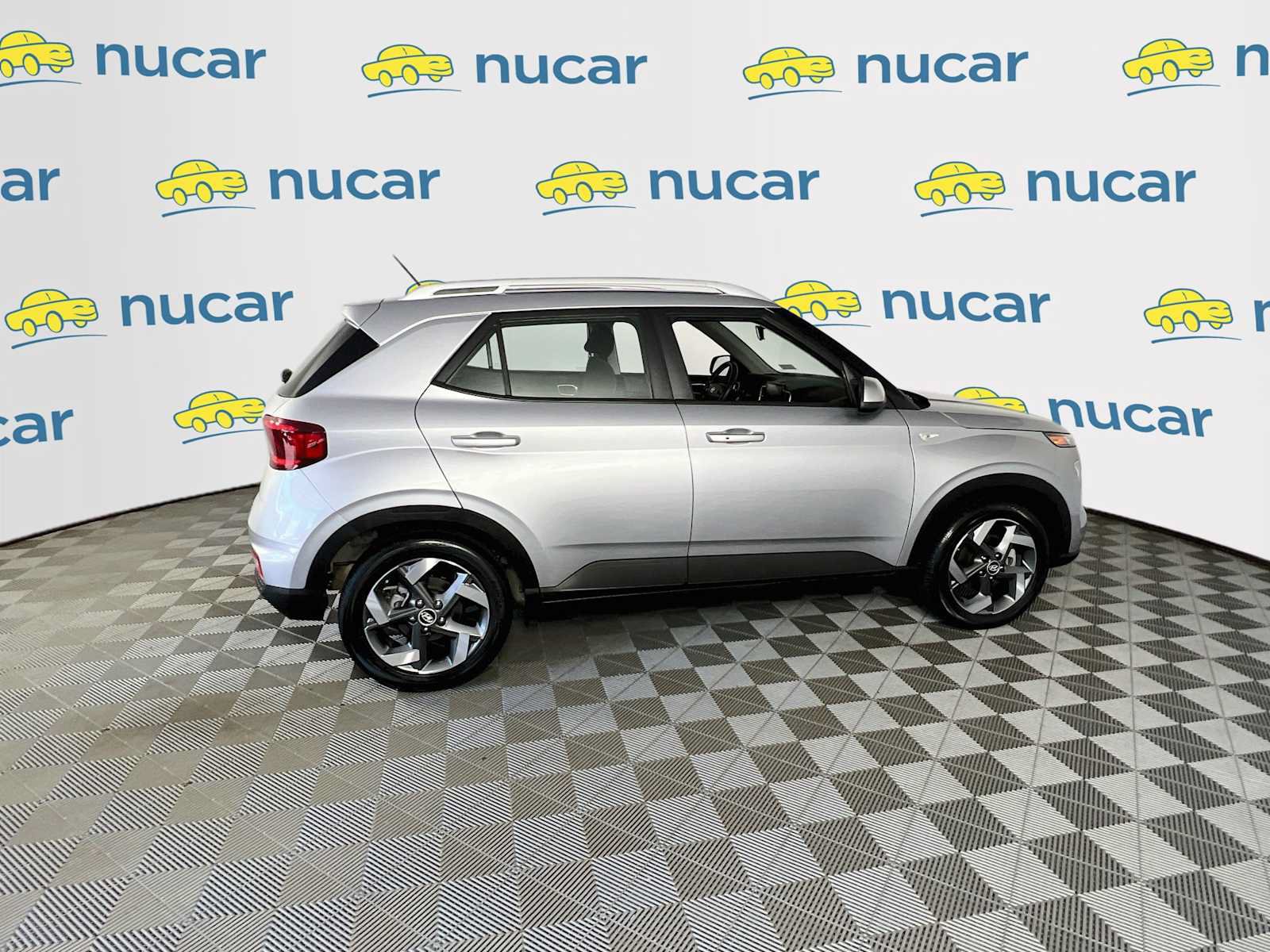 Certified 2025 Hyundai Venue FWD image 8