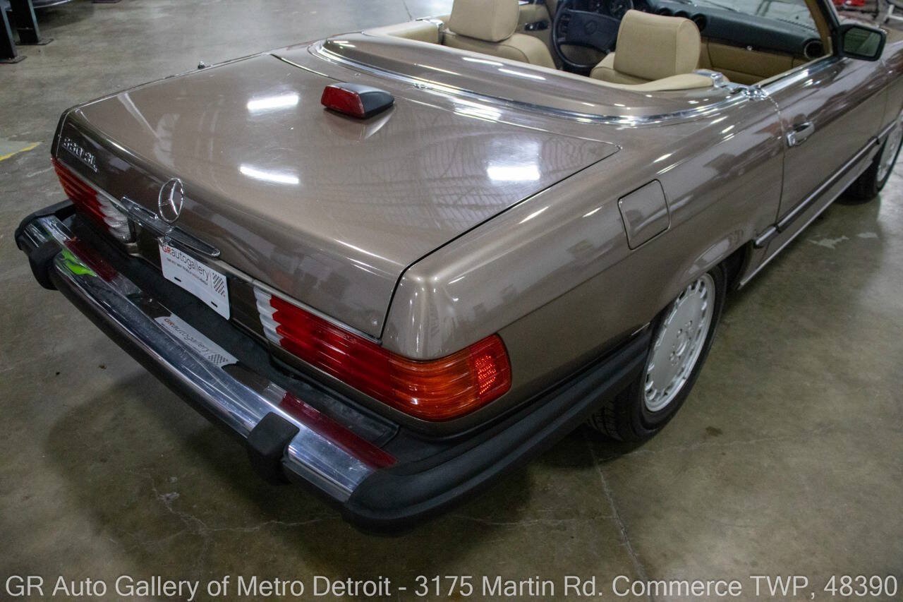 Used 1987 Mercedes-Benz 560 SL image 17