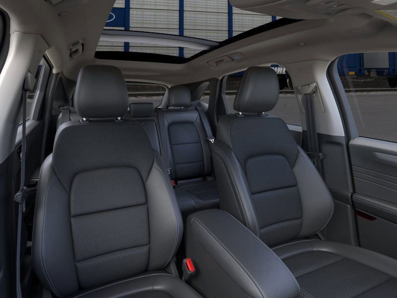 New 2025 Ford Escape SE w/ Class II Trailer Tow Package image 10