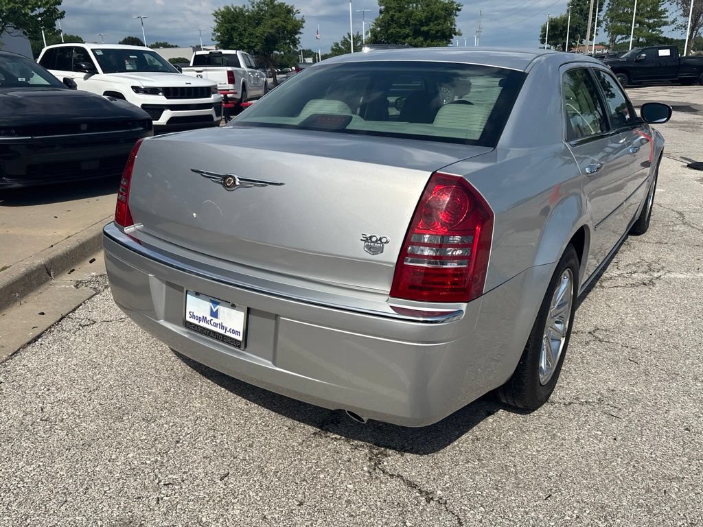 Used 2005 Chrysler 300 C w/ Sound Group II RWD image 23