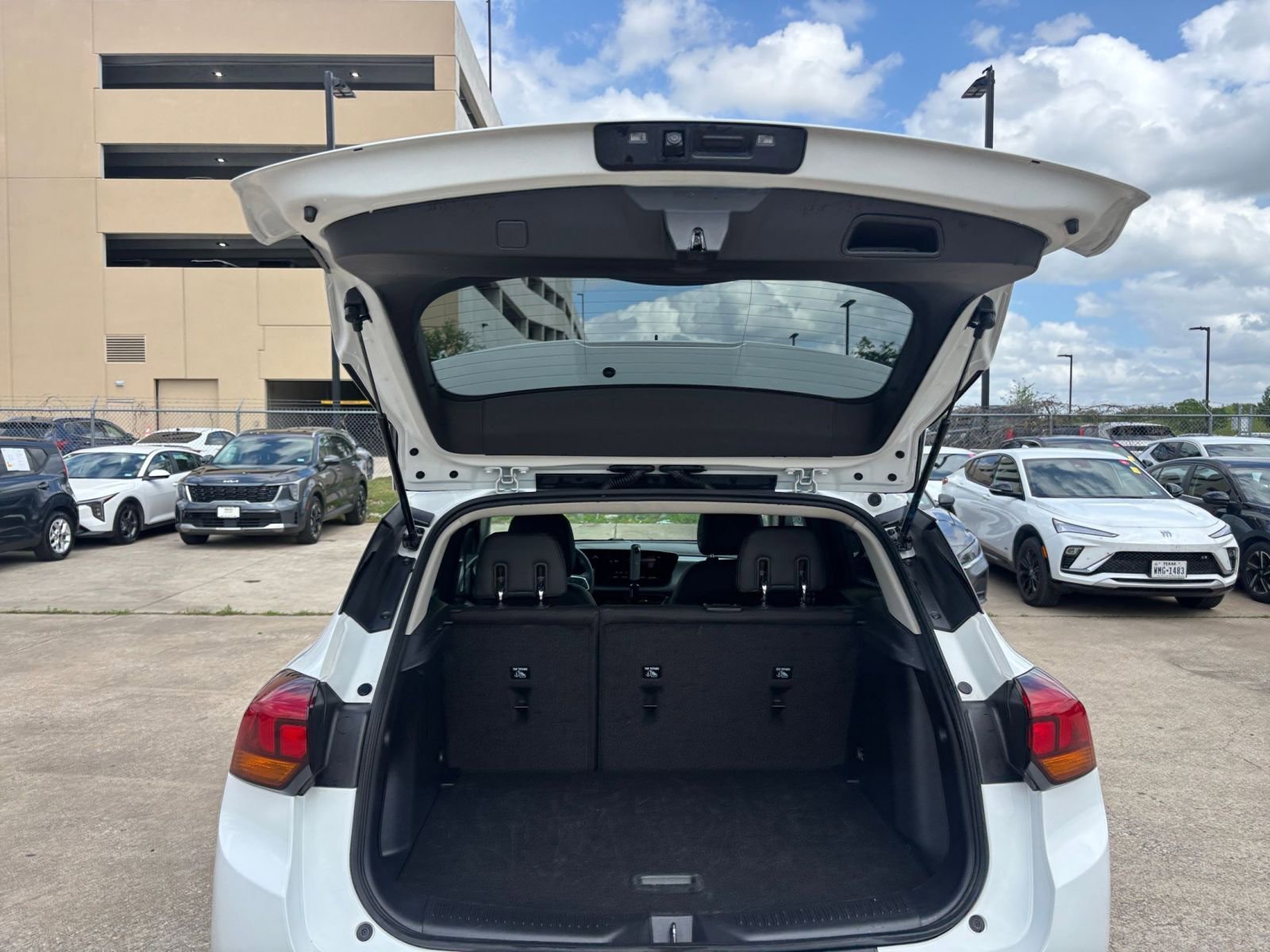 Used 2025 Buick Encore GX Preferred FWD image 30