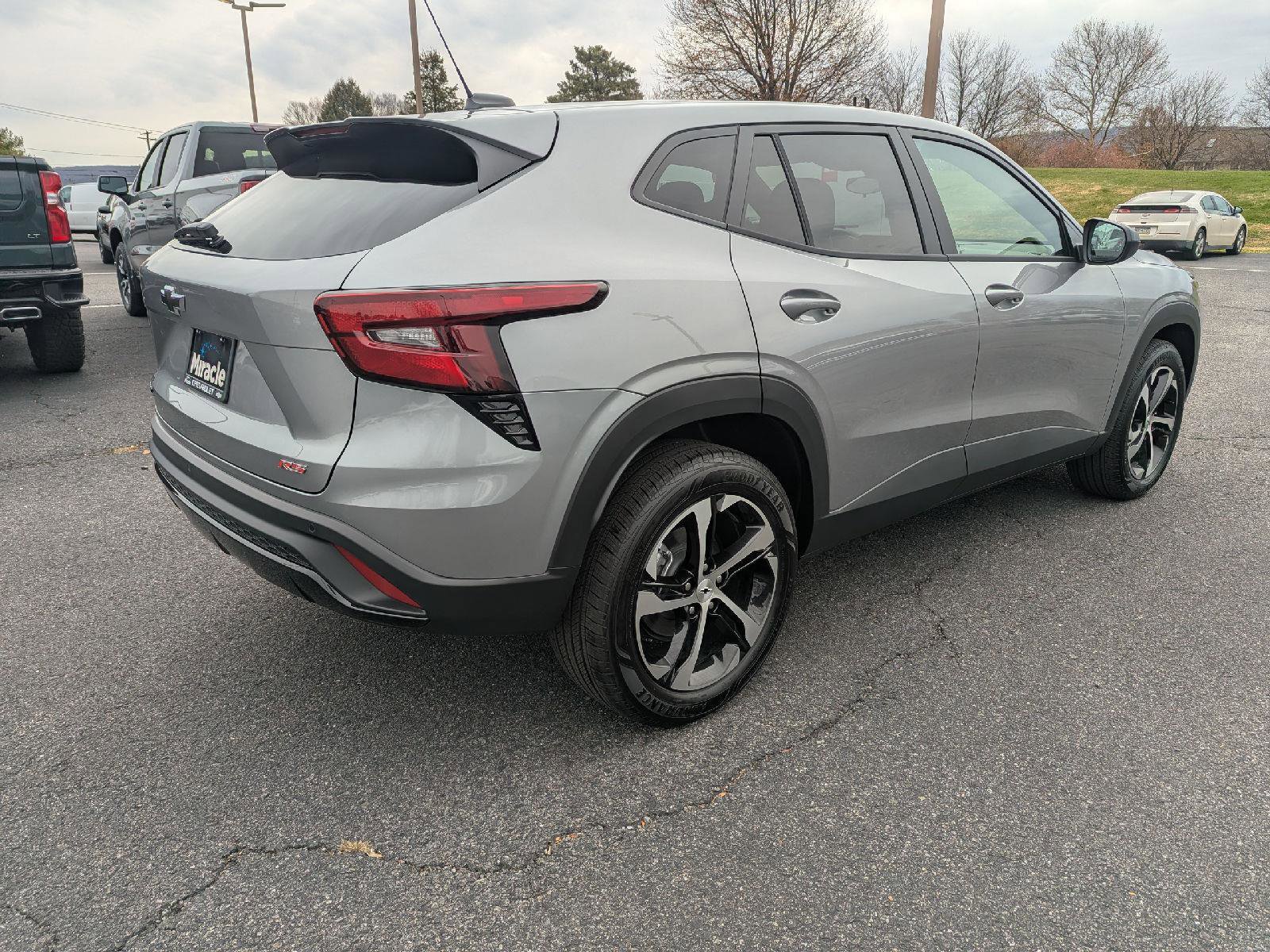 New 2026 Chevrolet Trax RS w/ Sunroof Package image 10
