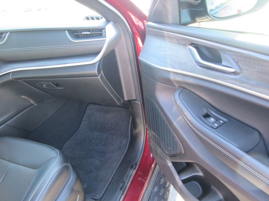 Used 2025 Jeep Grand Cherokee L Limited w/ Trailer Tow Package image 19