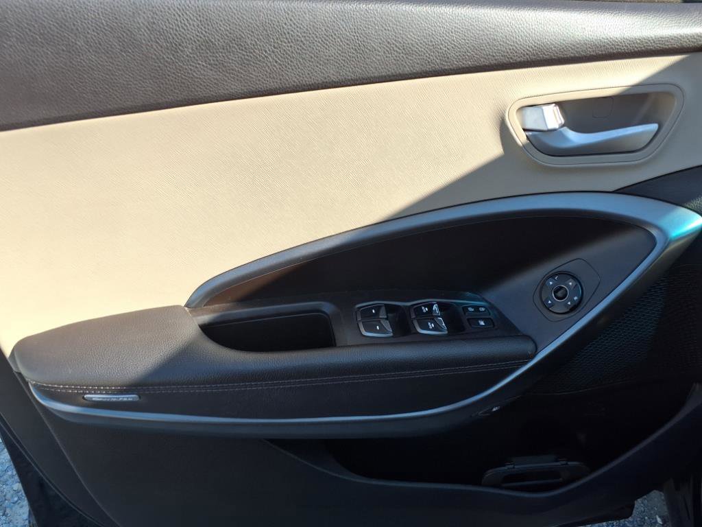 Used 2017 Hyundai Santa Fe Sport image 48