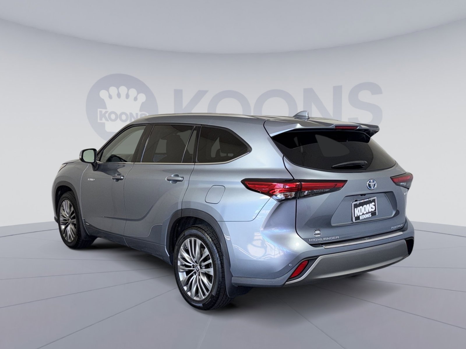 Used 2021 Toyota Highlander Platinum image 4