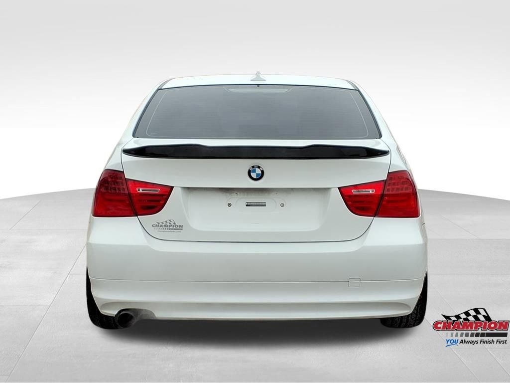 Used 2011 BMW 328i xDrive Sedan image 5