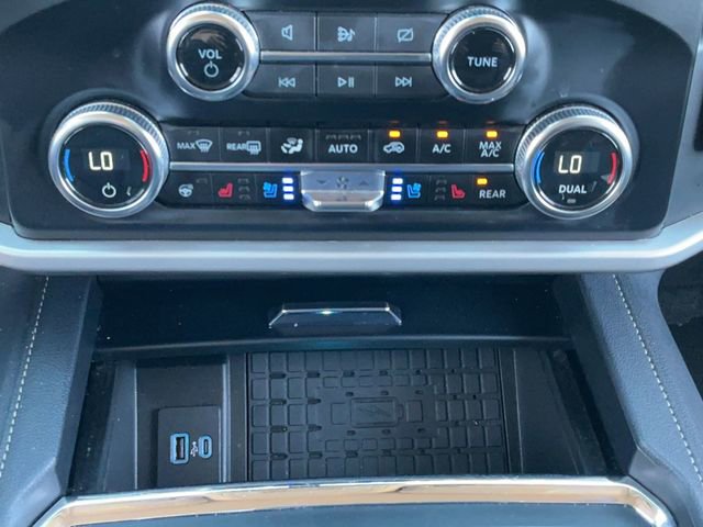 Used 2024 Ford Expedition XLT image 25