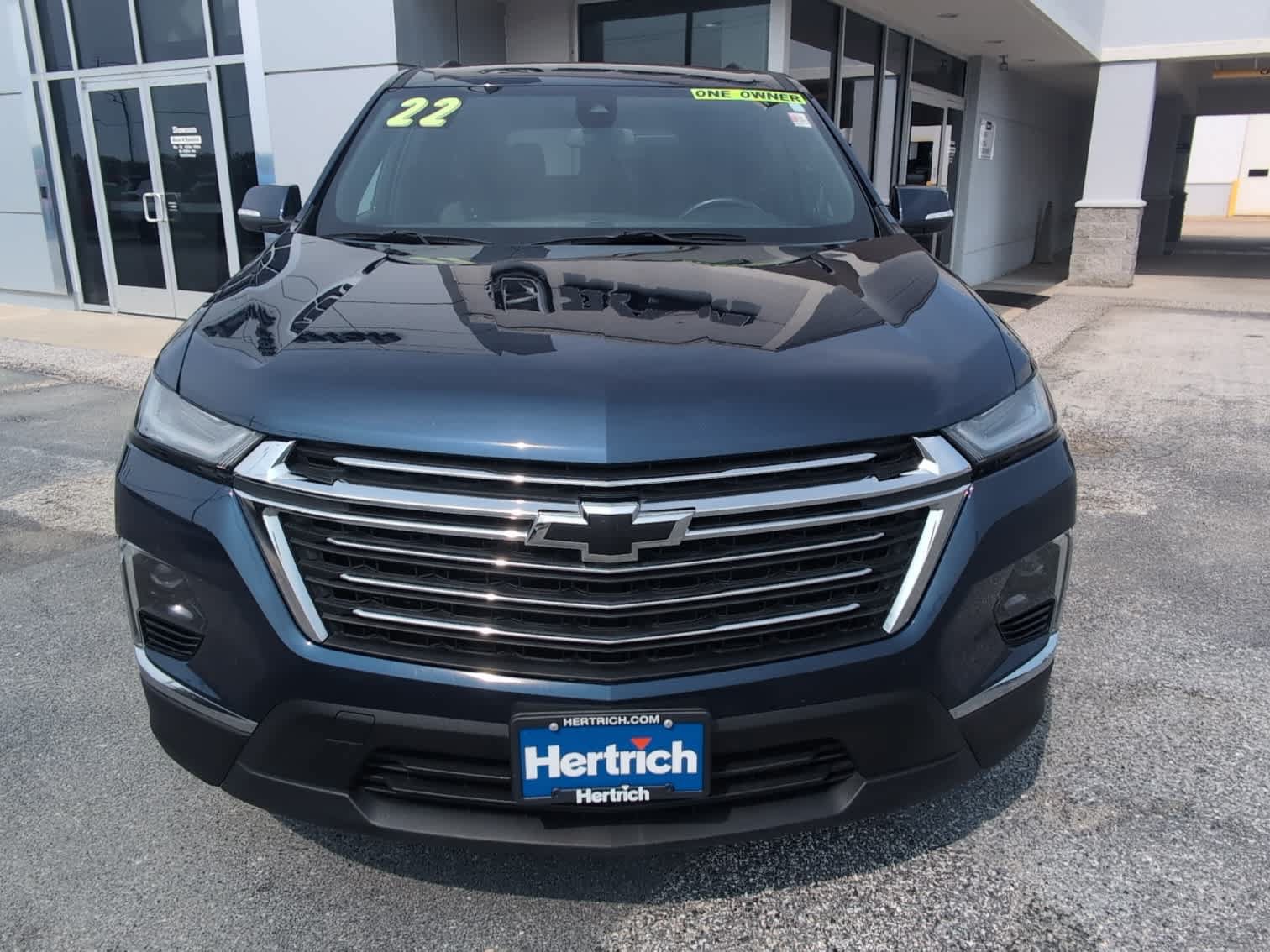 Used 2023 Chevrolet Traverse LT FWD image 3