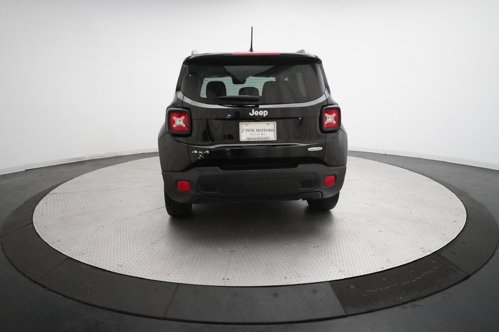 Used 2017 Jeep Renegade Latitude w/ Cold Weather Group AWD/4WD image 25