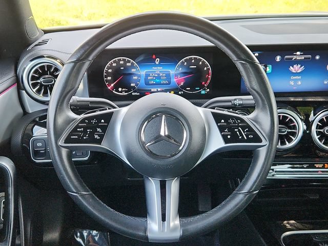 Used 2025 Mercedes-Benz CLA 250 image 34