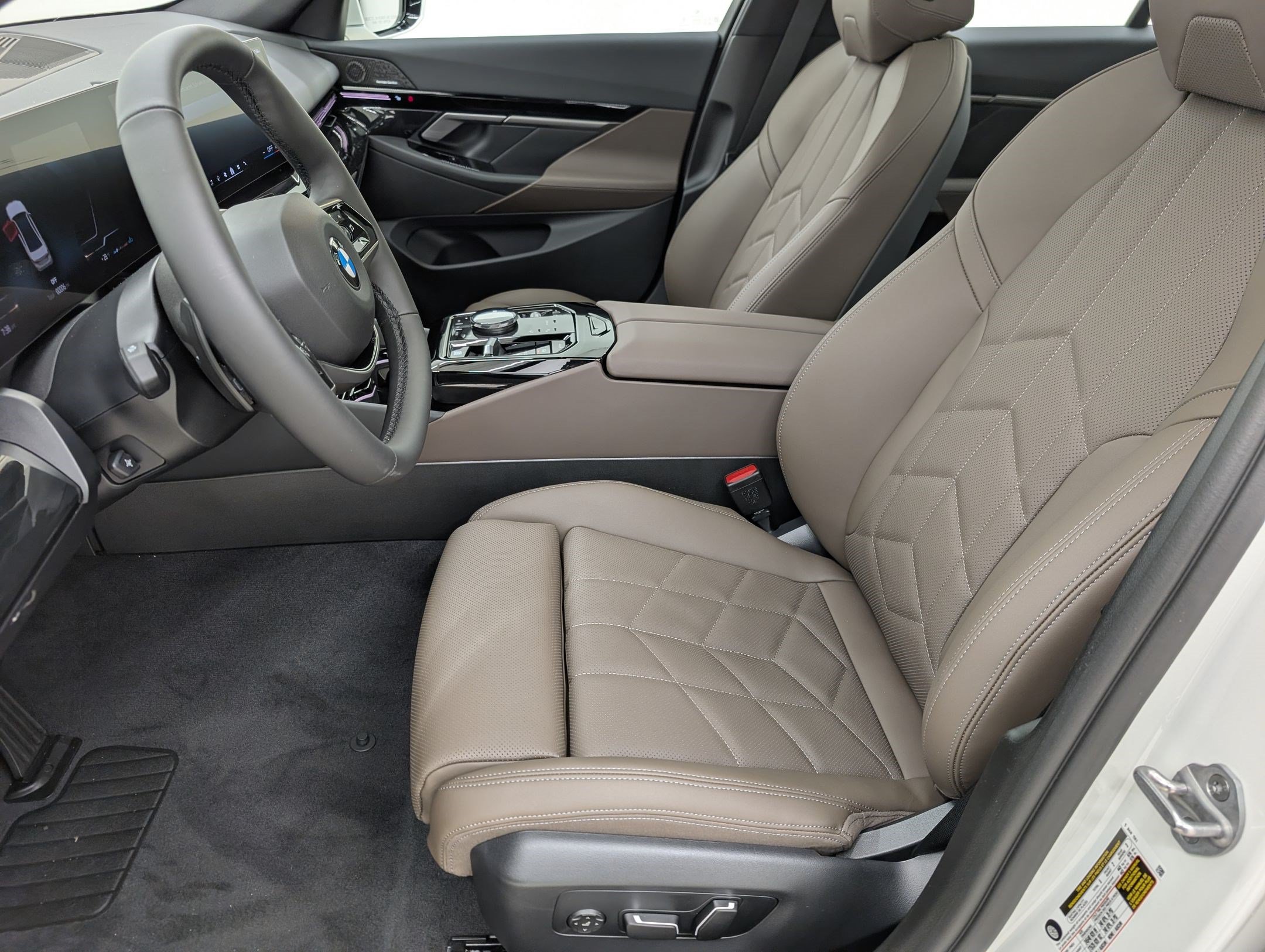New 2026 BMW 530i w/ Premium Package RWD image 5