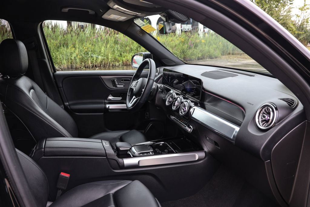 Used 2021 Mercedes-Benz GLB 250 GLB 250 image 20