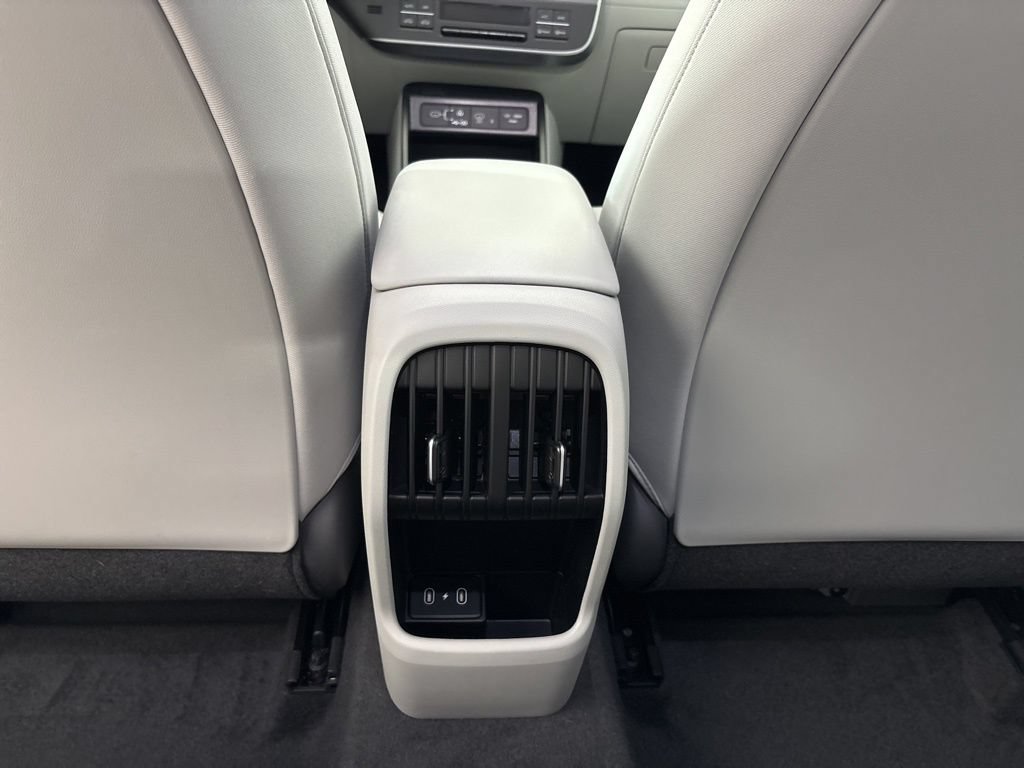 Certified 2025 Hyundai Kona SEL FWD image 26