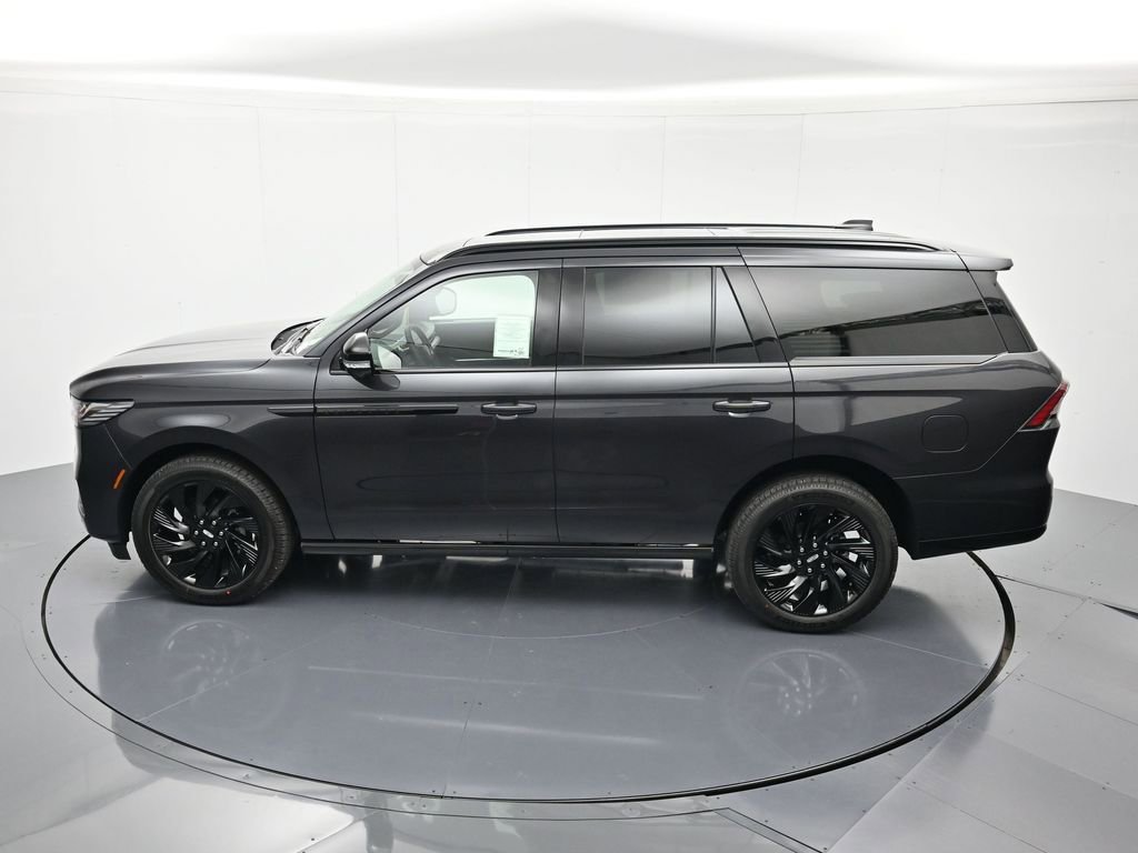 New 2026 Lincoln Navigator Reserve AWD/4WD image 37