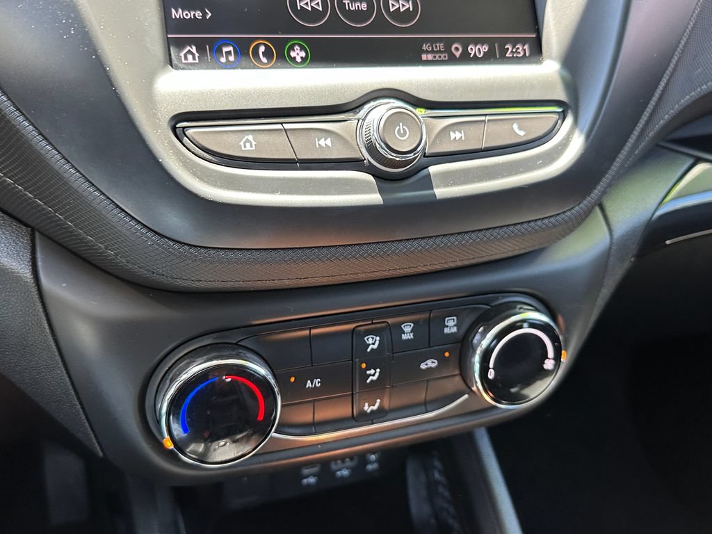 Used 2023 Chevrolet TrailBlazer LS FWD image 28