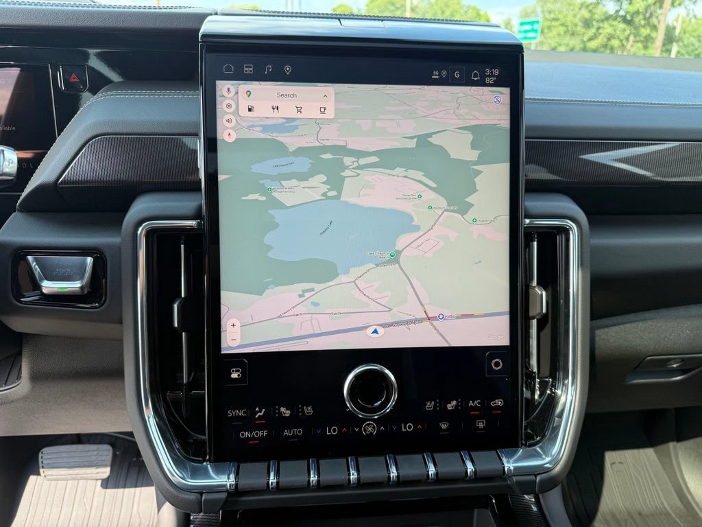 New 2026 GMC Yukon XL Elevation w/ Elevation Premium Package AWD/4WD image 15