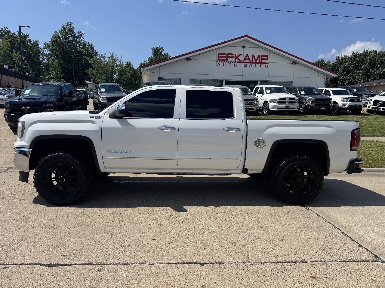 Used 2017 GMC Sierra 1500 SLT w/ SLT Premium Package AWD/4WD image 2