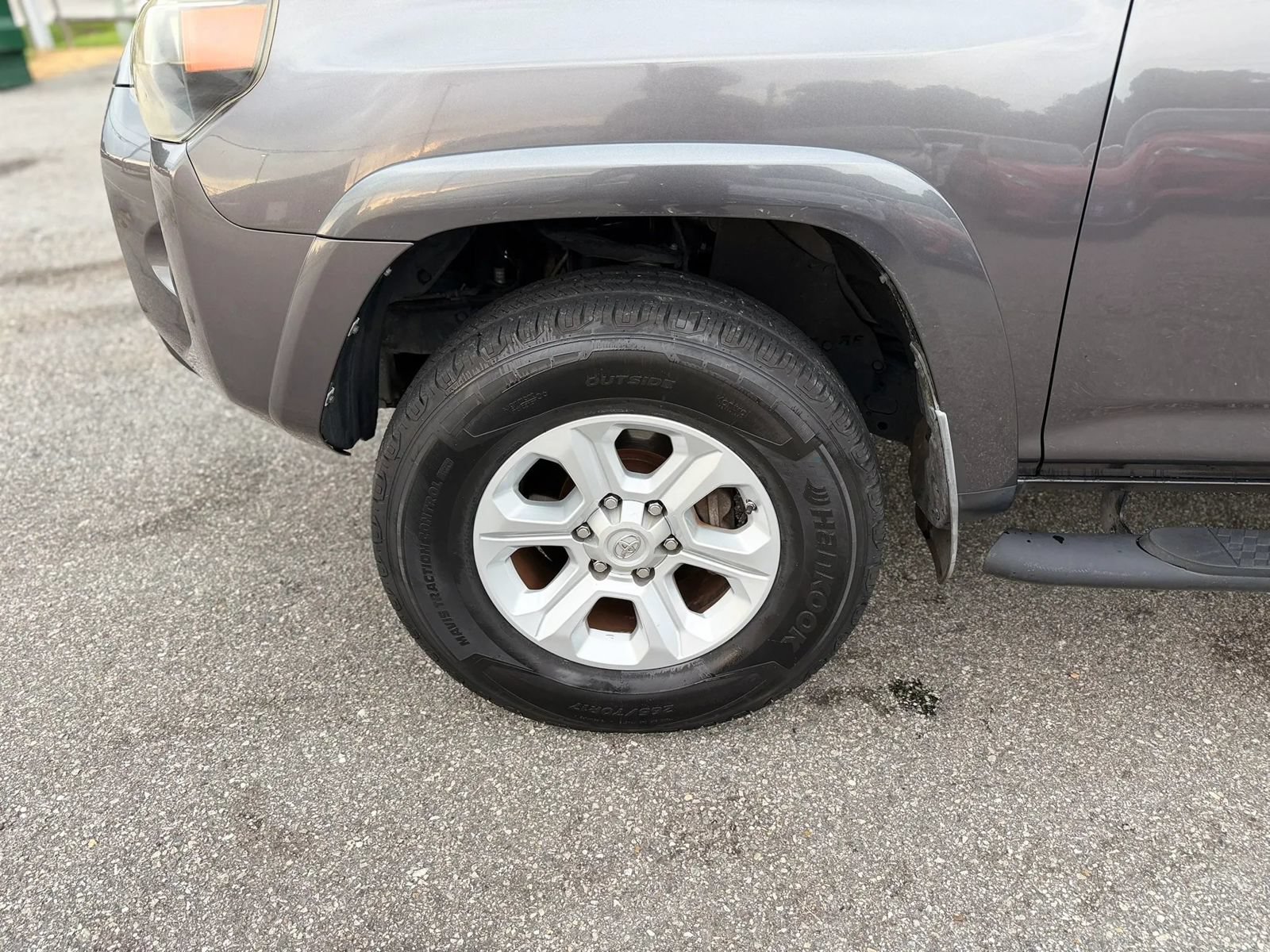 Used 2016 Toyota 4Runner SR5 RWD image 2
