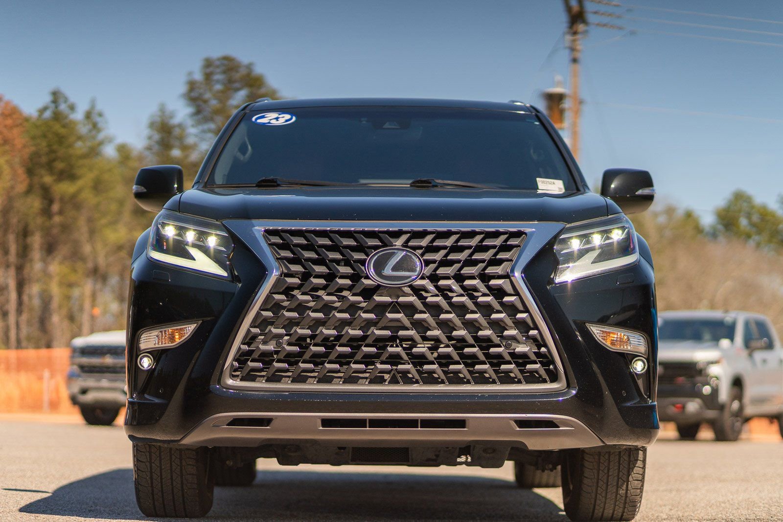 Used 2023 Lexus GX 460 Premium w/ Premium Package image 2