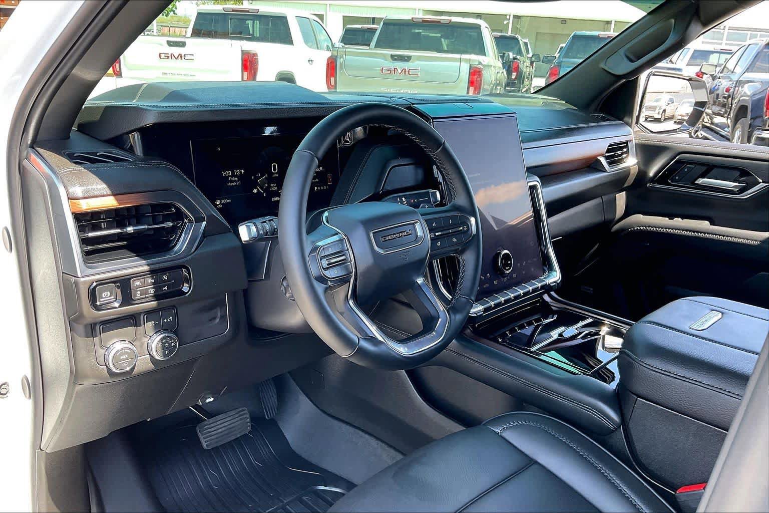Used 2026 GMC Yukon XL Denali w/ Sun & Power Step Package RWD image 18