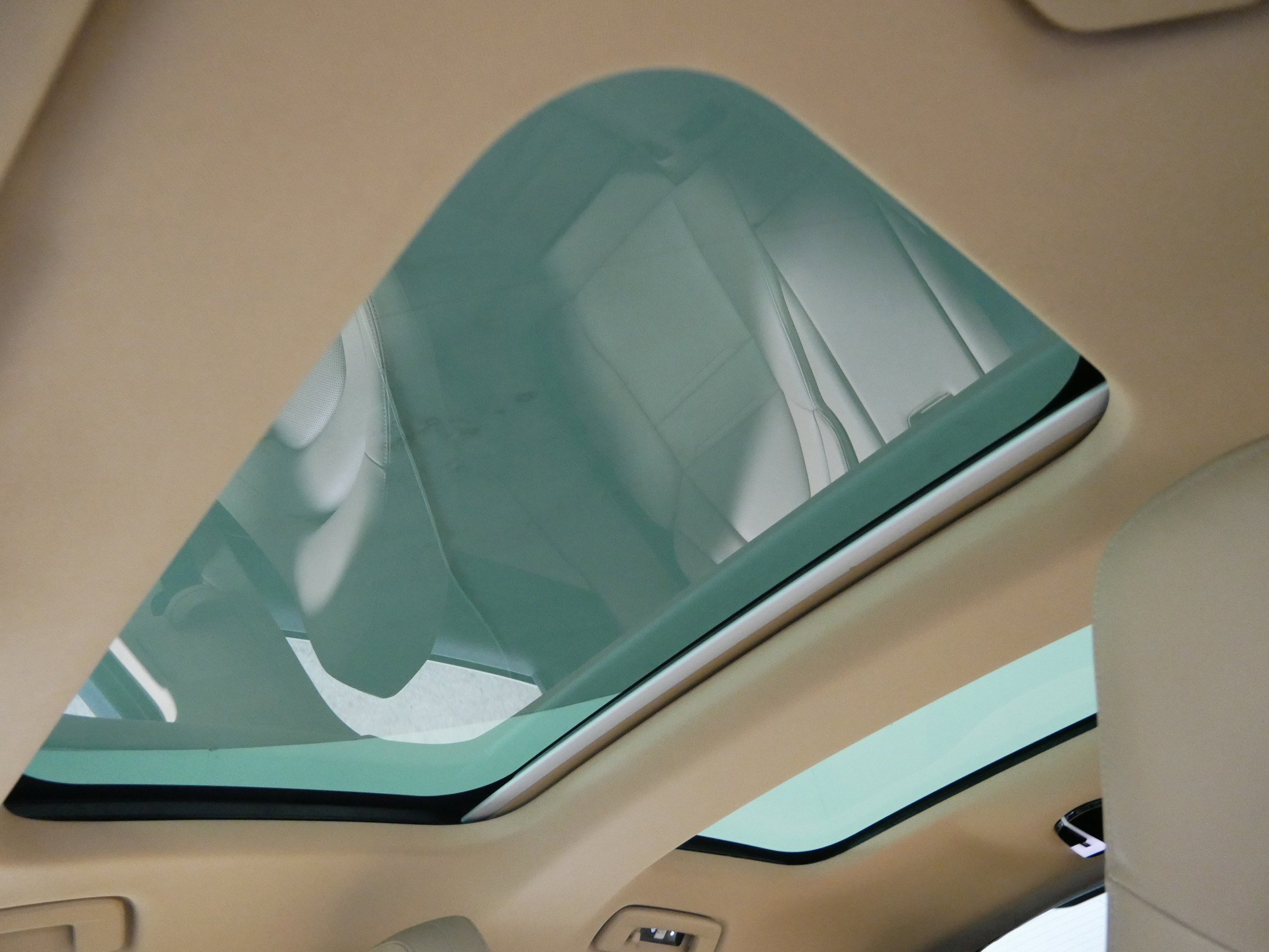 Used 2022 Porsche Panamera 4 image 30