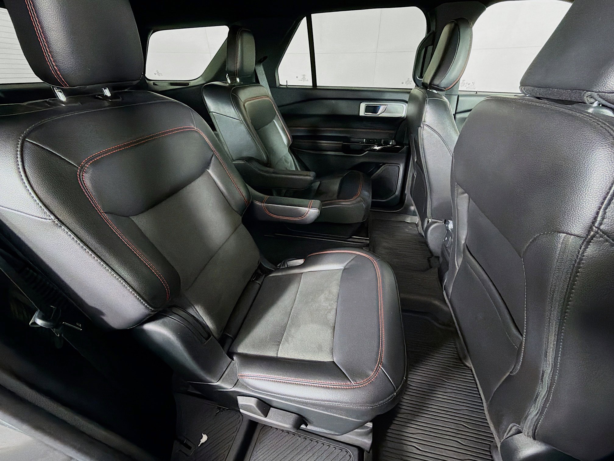 Used 2022 Ford Explorer ST-Line image 29