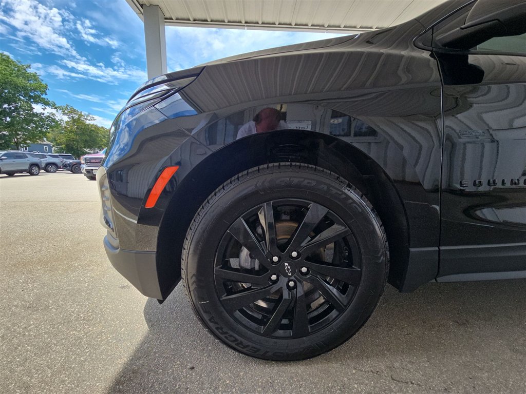 Used 2024 Chevrolet Equinox LS w/ Midnight Edition AWD/4WD image 31