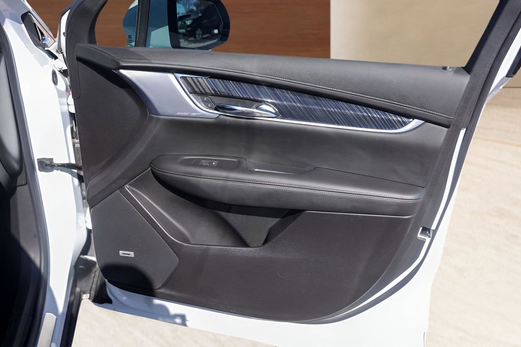 Certified 2023 Cadillac XT6 Premium Luxury w/ Technology Package image 32