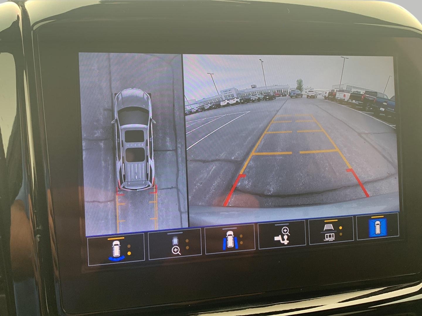 Certified 2023 Chevrolet Traverse LT w/ Rear Camera Mirror Package AWD/4WD image 20