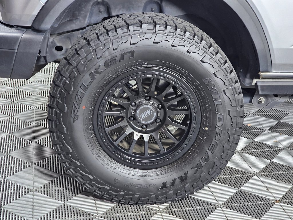 Certified 2021 Ford Bronco Black Diamond AWD/4WD image 9