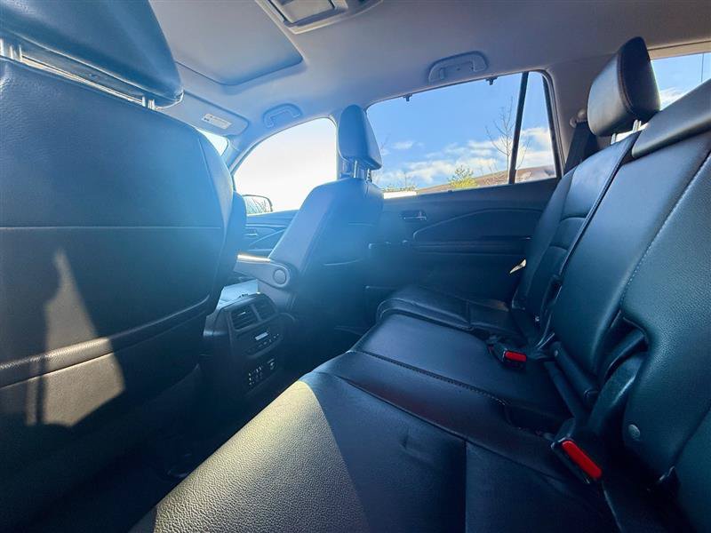 Used 2018 Honda Pilot Touring image 21