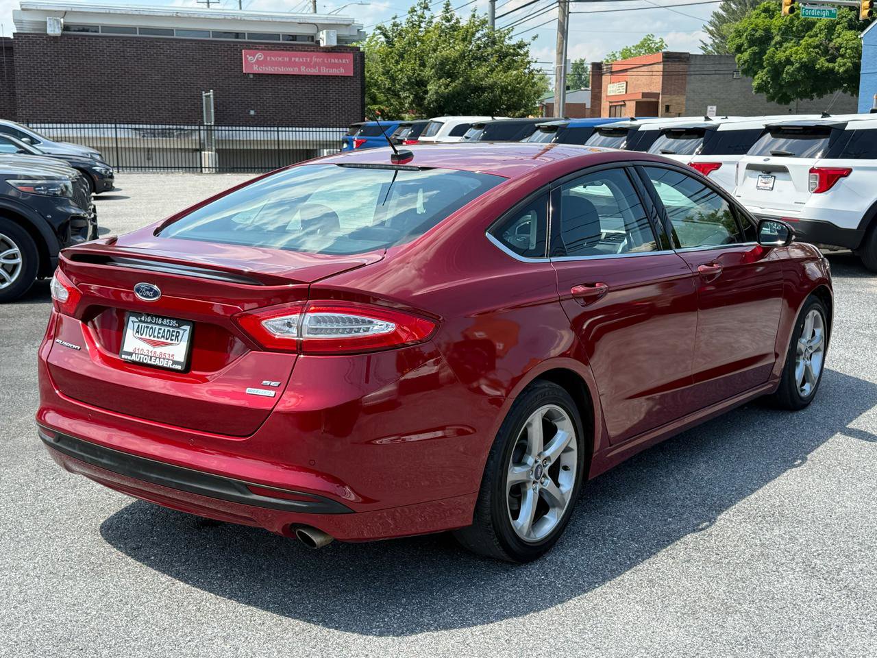 Used 2013 Ford Fusion SE FWD image 16